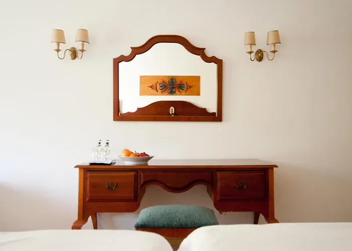 Quintinha Sao Joao & Funchal (Madeira)