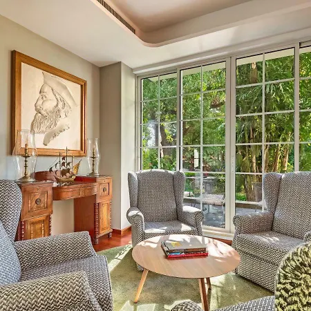 Отель Quintinha Sao Joao &