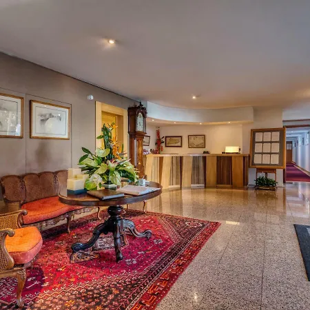 Отель Quintinha Sao Joao &